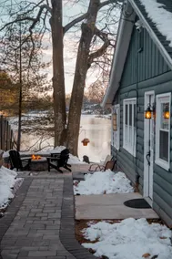 Lakefront Cozy - SwimSpa, Firepit, Ski 20 min away - Image 4