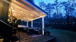 Chalet w/Cedar SAUNA, HOT TUB, Outdoor TV and POOL nearby!! - Image 3