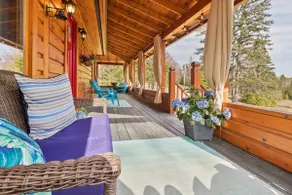 Le 700 – Chalet: Hot tub, forest, Montcalm skiing - Image 5