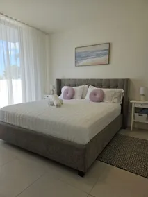Comfortable Studio suites in downtown Doral. - Image 4