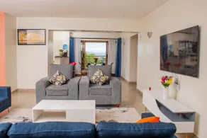 LEO'Z SUITES - Image 3