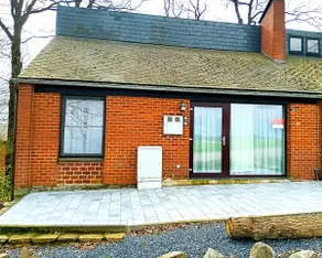 Vacation home in a quiet wooded area - Image 2