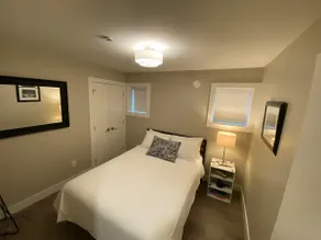 Modern Private 1 Bedroom Suite - Assigned Parking and Patio - Image 4
