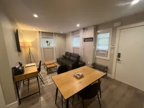Modern Private 1 Bedroom Suite - Assigned Parking and Patio - Image 2