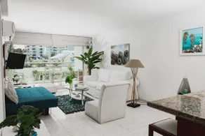 Apt with pool, 2 min walk to Spratt Bight Beach - Image 4