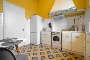 Elegant Suite w/ Terrace & Garden - Image 3