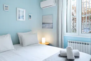 Elegant Suite w/ Terrace & Garden - Image 4