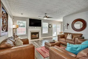 ”Modern Retreat” Private Townhouse - Image 4