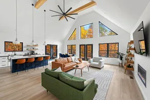PoconoJo's: The Chalet in Jim Thorpe - Image 2