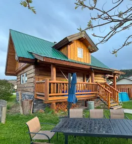 Cozy Log Cabin With Fireplace Downtown Golden - Image 2