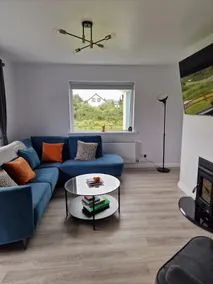 Laura's Lodge.Newly Renovated Cottage on the WAW - Image 2