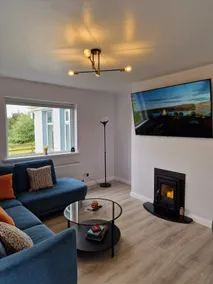 Laura's Lodge.Newly Renovated Cottage on the WAW - Image 3
