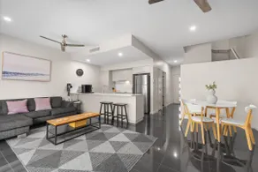 Spacious 3 bedroom townhouse in prime location! - Image 5