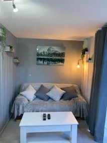 Lovely family space for 2 adults and 2 children - Image 4