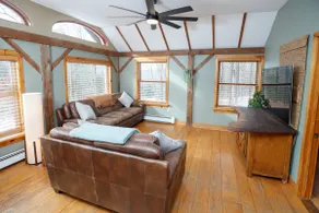 Spacious Loft with View - Image 5
