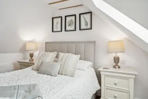 Peaceful New Forest barn retreat with Hot Tub - Image 3
