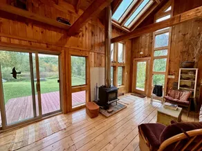 Cozy 2-Bedroom Mountain Escape - Image 3