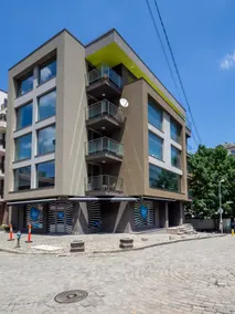 Modern Apartment with Parking next to Bulgaria Mall - Image 4