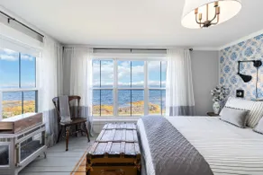 Oceanfront holiday home minutes from Lunenburg - Image 2