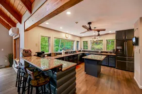 4600+ Sq Ft 5br for Large Families in Lake Naomi - Image 2