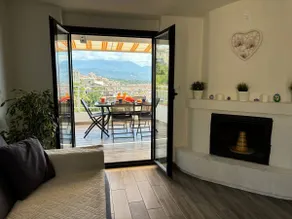 Luxury apartment with views and renovation in Italy - Image 3