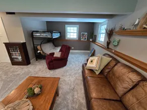Beautiful home in nature minutes from Tulips/Beach - Image 3