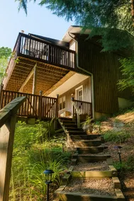 Lakeside Cottage w/ New Hot Tub and Stunning Views - Image 2