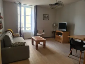 Apartment in the center of Issoire, free parking - Image 2
