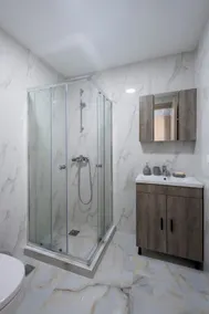 Suite with private outdoor pool - Image 5