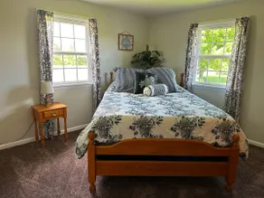 Sunrise Guesthouse, walk to Kitchen Kettle Village - Image 4
