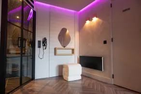 Royal Suite - Image 5