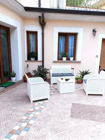Giarranas House - Apartment with coutyard - Image 2