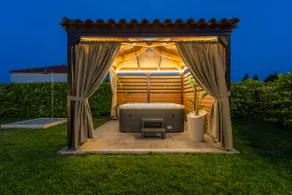 Villa Giota Luxury Living - Free Car & Private Jacuzzi - Image 2