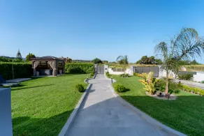 Villa Giota Luxury Living - Free Car & Private Jacuzzi - Image 4