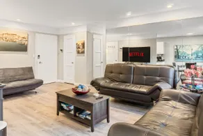 2 bedroom penthouse downtown Seattle - Image 2