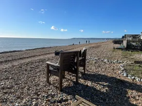 Lovely 1 bedroom annexe next to the beach - Image 3