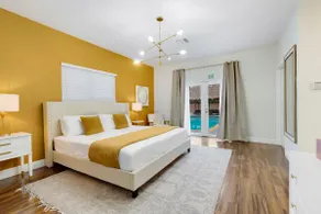 Spacious 5.5 BR Renovated Villa | Pool and Tiki - Image 5