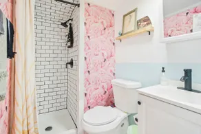 Outskirt Downtown | 400ft² | bikes | kayak|netflix - Image 4