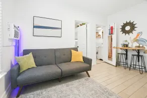 Outskirt Downtown | 400ft² | bikes | kayak|netflix - Image 5