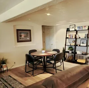 3 bedroom lower level Guest House - Image 5