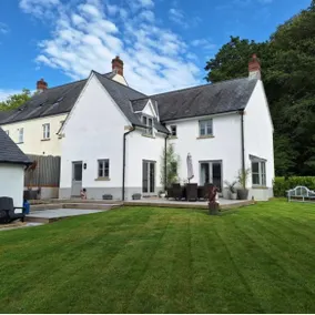 Beautiful Retreat - Hot Tub, Stunning Views & Late Checkout - Abergavenny - Image 2