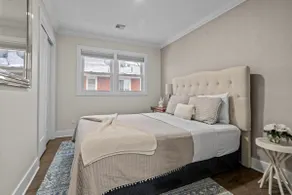 Super Clean • Safe Area • 10 min to Airport-EWR - Image 4