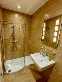 3 Castle Hume Court Holiday House - Image 3