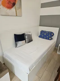 Opera HD QLED Smart TV Apartment Av. Iancu Square - Image 5