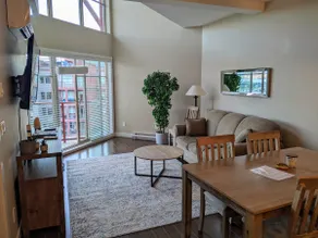 Top Floor apartment w/ Views + Hot Tub, Sauna & Pool - Image 3