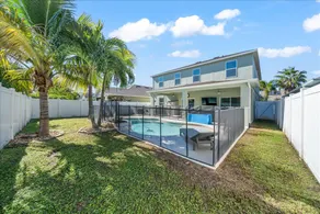 Pool Home, Large 5 BDR Home 2 Masters 1 on 1st FL - Image 3