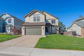 Sunny 4BR Open-Plan Home with Panoramic Views - Image 2