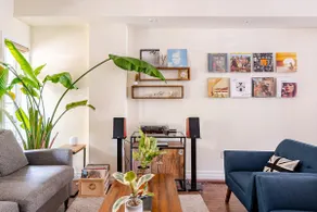 4 BR, 3BA Modern Toronto Home | Espresso - Image 2