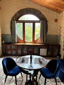Two in a Den - Cabin Room for Couple - Image 3