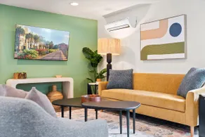 Park Circle Cottage • Walk to Dining & Breweries - Image 2